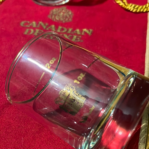 Two Vintage Canadian Club Gold Label 2oz Measuring Shot Glasses & CD Red Bag - Picture 3 of 7